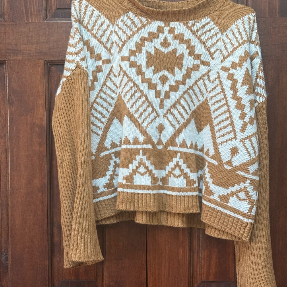 Geometric Patterned Brown and White Sweater